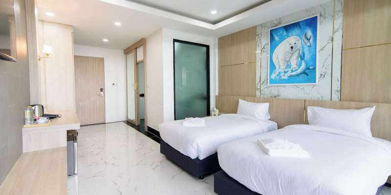 room_7fcec31c-c8e7-40ed-b9e0-4a4913a53a96.jpg