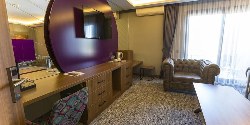 room_74c6f5d4-e0c3-4f61-a6ff-aaad50647ed6.jpg