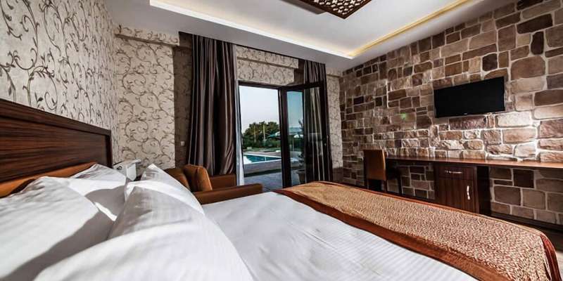 room_1d394638-b5ac-4eec-88d6-4d7cef73d4a5.jpg
