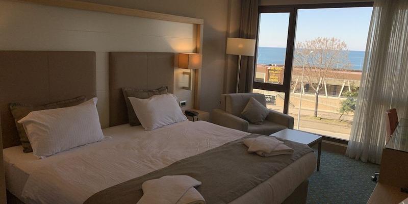 room_0b63c8e4-0d25-486c-9d5f-3851890e40cd.jpg