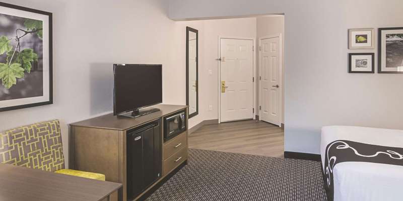room_4da062ec-9a2b-4ba7-841e-1c4fc2284f19.jpg