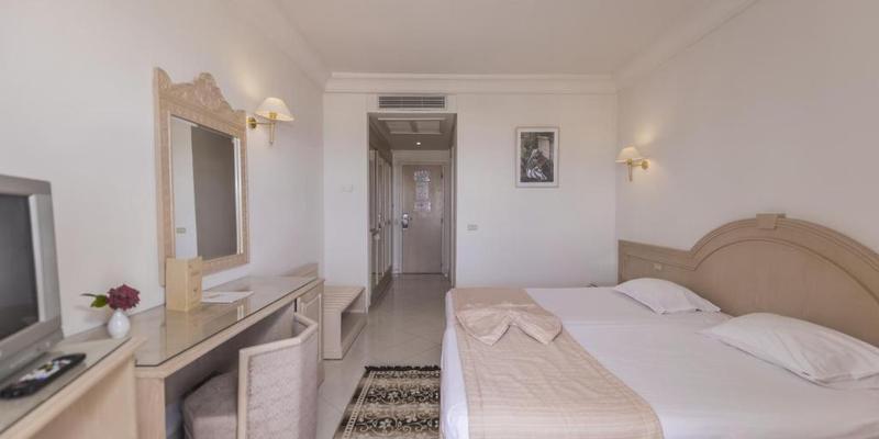 room_c311f59e-330c-47d5-8db7-ff661935f23c