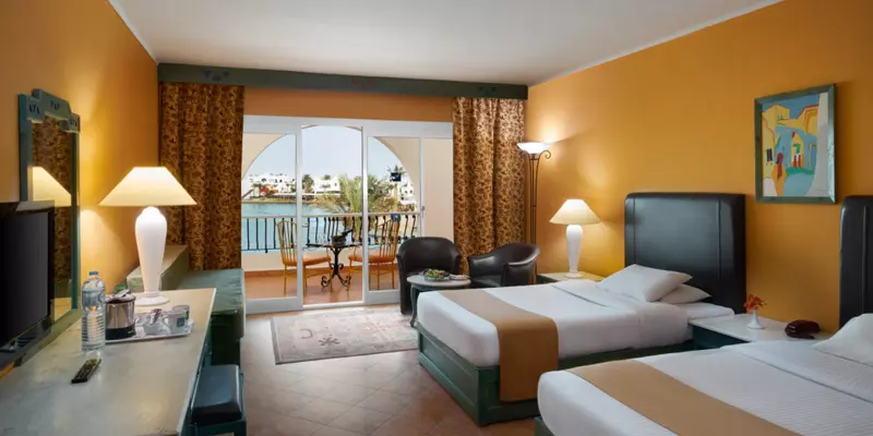 room_8d12948a-d6f9-4fc3-8ad5-62e65f38c9ae