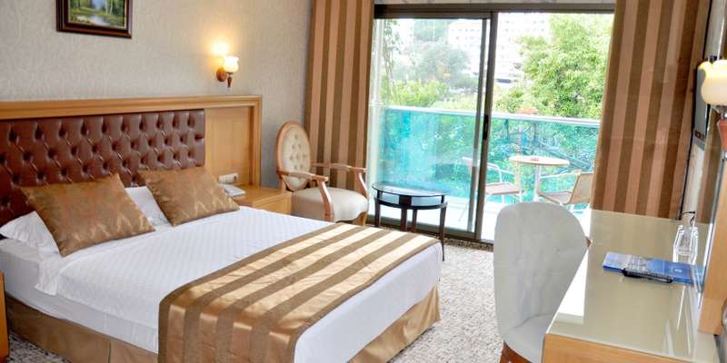 room_c8058d6d-fe25-4e90-a3b2-d2528405dda4