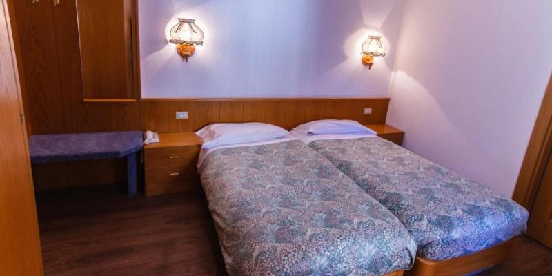 room_e1acb7cb-68c7-4e29-b18f-a2d7f70d6e48.jpg