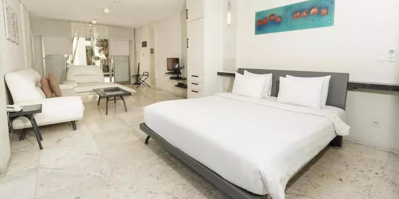 room_70514b3f-7fe4-4706-a9b6-65f28b561e28