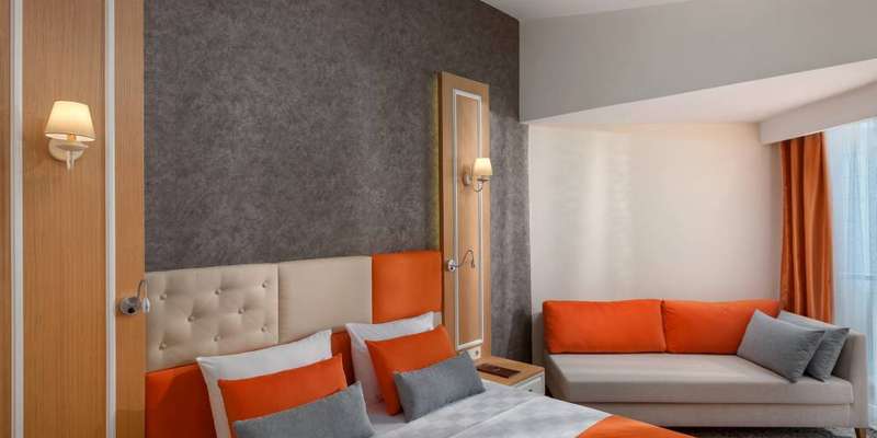 room_326e8dea-93f5-4097-9b8a-3ccf609b5e9a