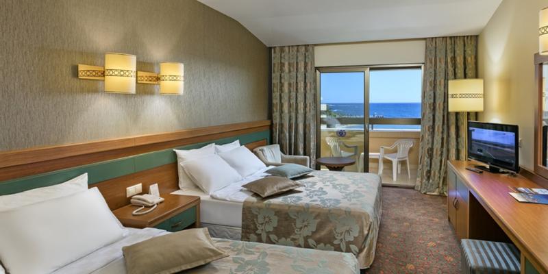 room_298b6f90-f097-4c9c-9a8f-214c769e3343