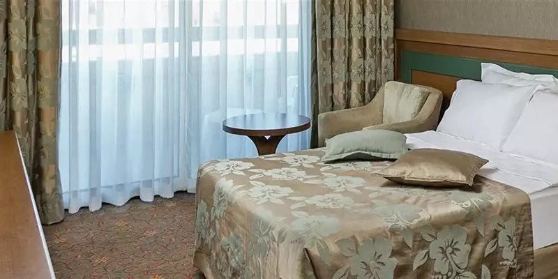room_5dffa661-9f87-4027-aef3-2fee4bee25bd