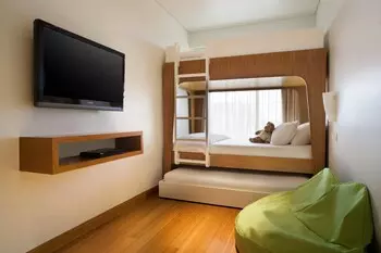room_4ac931dc-ad2c-4b60-a05e-12fb6d56607a.jpg