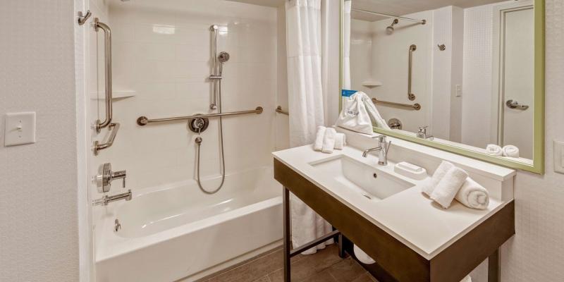 room_c66c12a3-e6cd-4dd6-974e-1cbd36a1d4ba.jpg