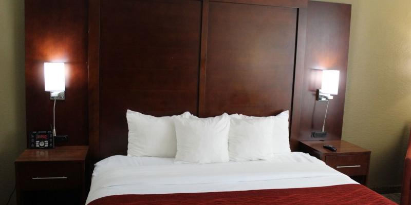 room_c4b2a8f4-5c7a-472a-aa7a-defc857f89e6.jpg