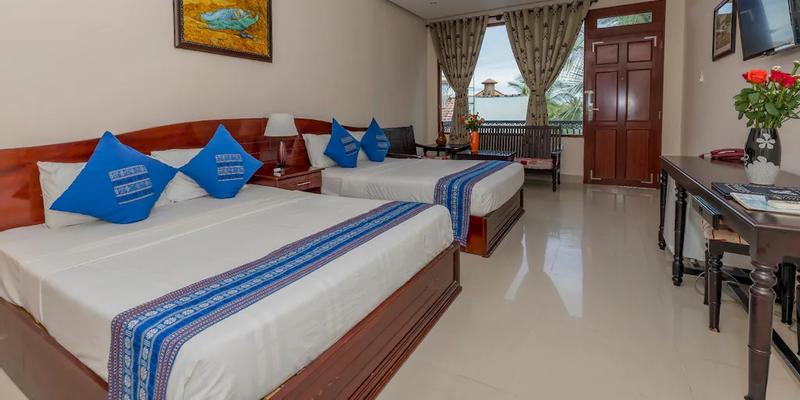 room_bc7d8149-8764-4fe9-9d3a-6b6f1eca2c3f