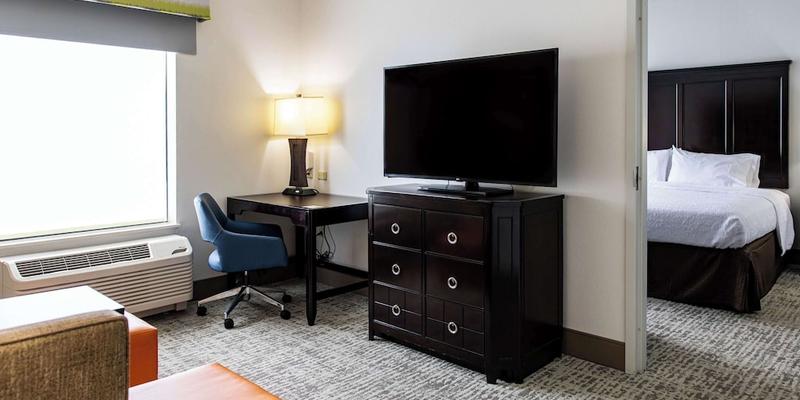 room_2429e3c5-933e-44b4-9575-eade57aedf26.jpg