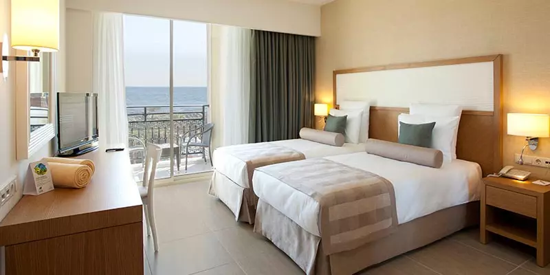 room_6b8e6da8-e8fb-42e8-95ae-b7843da6d689