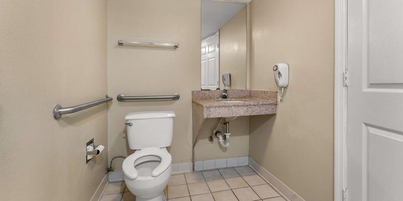 room_750965a7-cd69-4e92-99a9-460f6da70f8e.jpg