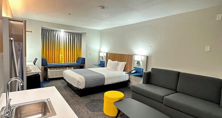 room_6f99517b-4e42-4b5d-9ed6-19e32d64e28c.jpg