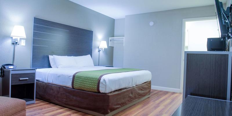 room_915f50f4-caf4-4e77-b3f2-38e5b46f928c.jpg