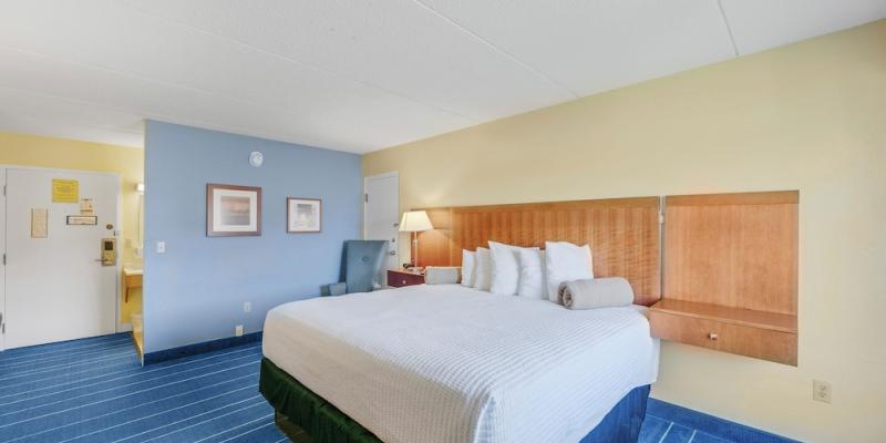 room_03c6e35a-cb5b-45a8-a2d7-563ecc2d5c4c.jpg
