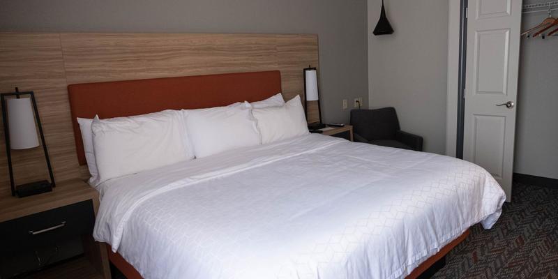 room_7c594db6-b8fe-4b68-8e35-baf3439d0e81.jpg