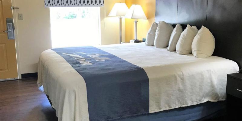 room_aeb7a118-754d-4c2f-8a1e-e547087382da.jpg