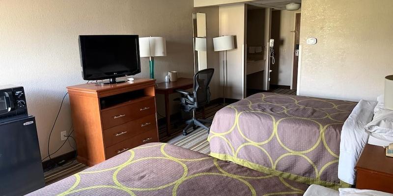 room_a3a9ccd8-05d6-4699-bcd3-7f30f01ab30d.jpg
