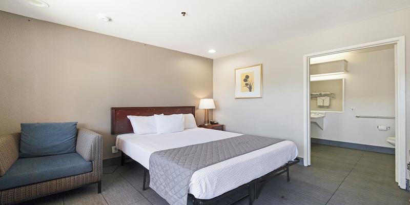 room_4d9007da-e7ab-40a5-81f0-41b66172c8bd.jpg