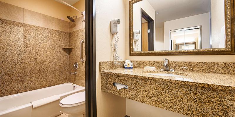 room_2c9b5015-d682-4fe0-a32b-28ba2229c4e8.jpg