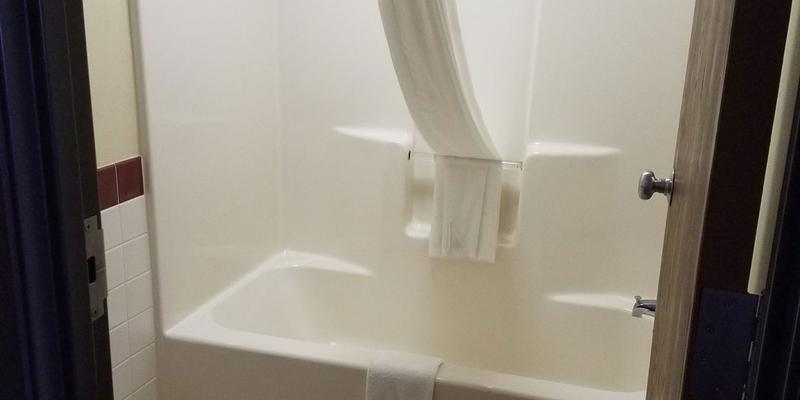 room_31211c3f-93b2-41ca-9fbf-b42f1e9cddc6.jpg