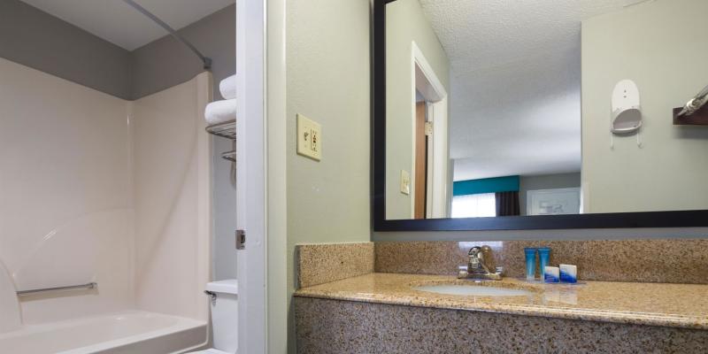 room_66f2d9bc-9576-45ea-a9e0-c679151abc6d.jpg