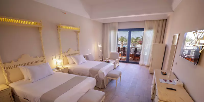 room_04a3aea0-f9b7-4cf3-9b28-e56e2eb84d3d