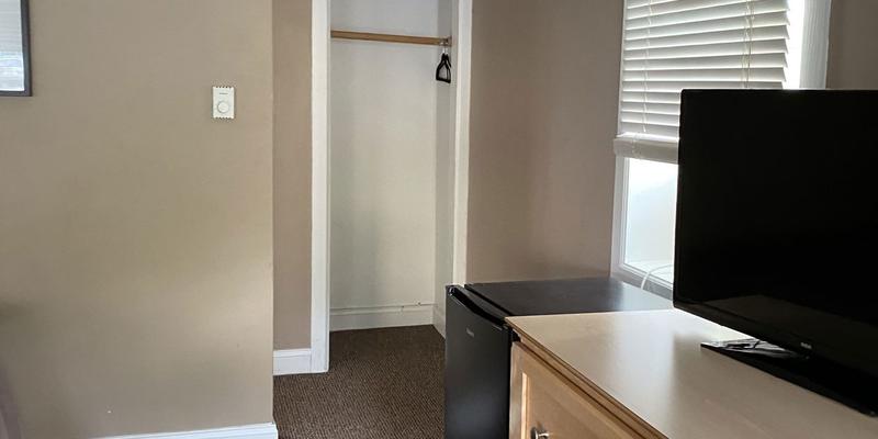 room_f6adcdc3-d935-4505-8bdb-bfda100f49a8.jpg
