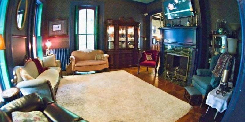 room_c9e142aa-900c-4d83-9896-0706e2d8d80d.jpg