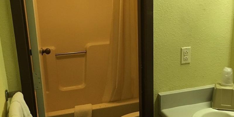 room_101710f9-2e49-4cb2-91bb-2b7fe05ee152.jpg