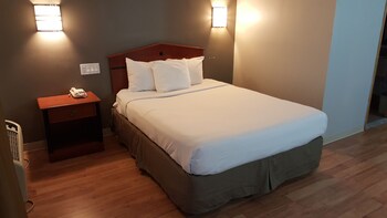 room_006c0e06-9ae2-49e0-a0d6-c16db84fcbc9.jpg
