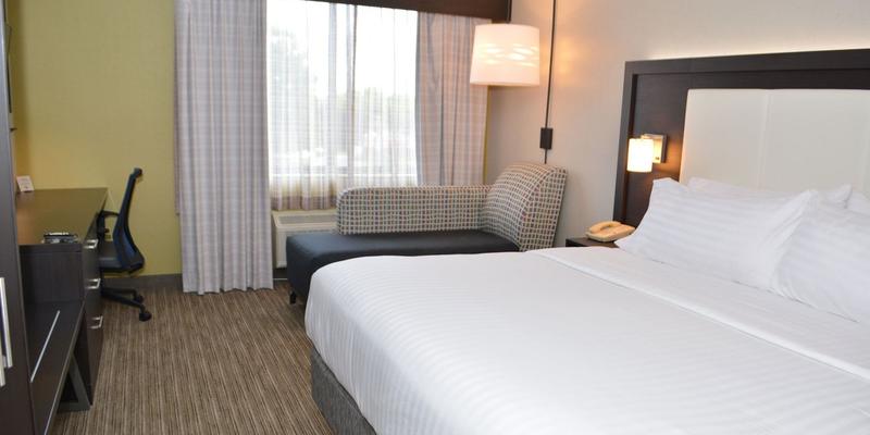 room_30c59e94-c5b3-4dcb-8e1c-0cfe4b51a879.jpg