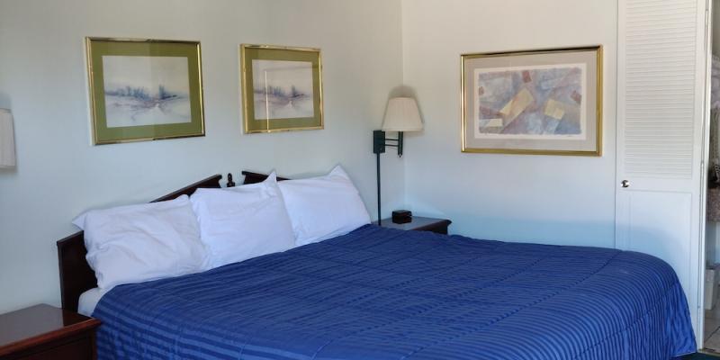 room_e766fff3-5e22-48f3-a7bd-ecc78262fc5b.jpg