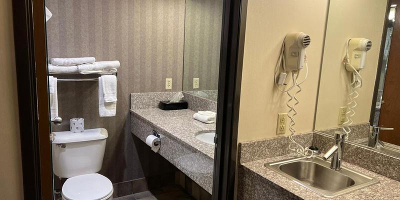 room_1f22dd12-e28f-483d-b10b-ac1e7e2c62c7.jpg