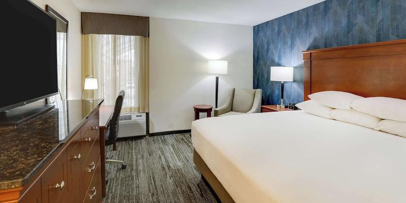 room_e12019f9-e8ad-4c89-bc30-a862546d1ccf.jpg