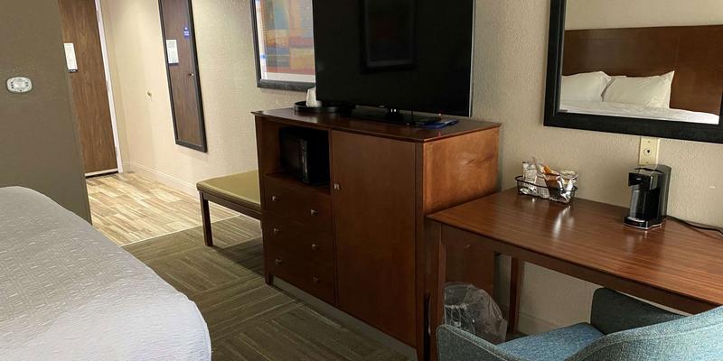 room_a2e9aeaa-67c2-47b2-a141-077fe414272f.jpg