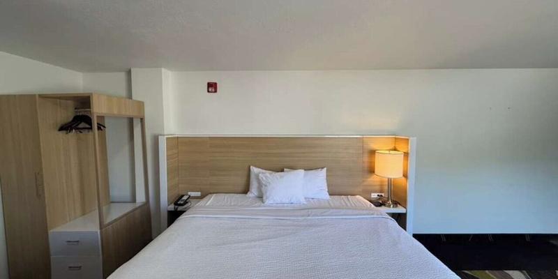 room_de164c45-bcb1-4ae2-a861-fd8b304fa0eb.jpg