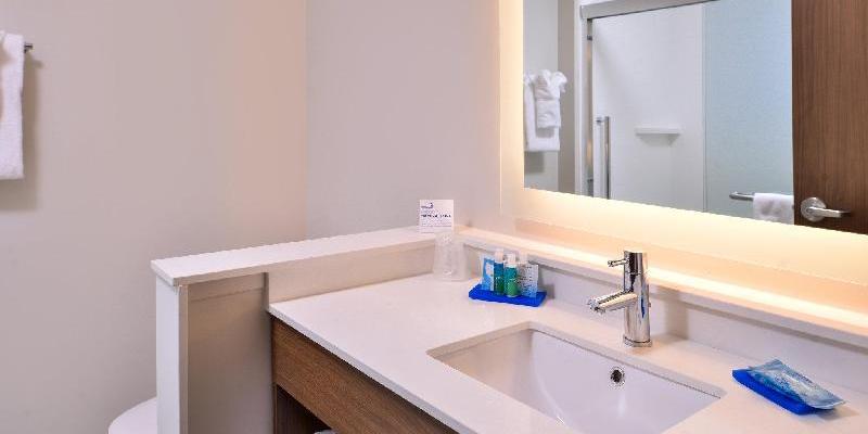 room_89f083fb-e0b0-40a9-90e5-c4d28d5ea543.jpg