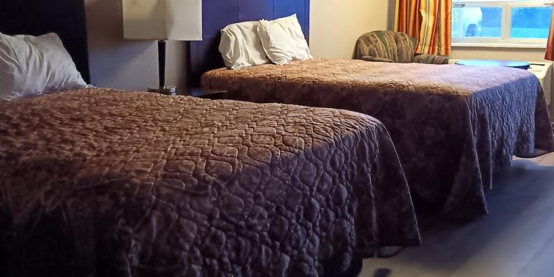 room_156dfd2e-b76b-46b7-8a87-81bf612c79cf.jpg