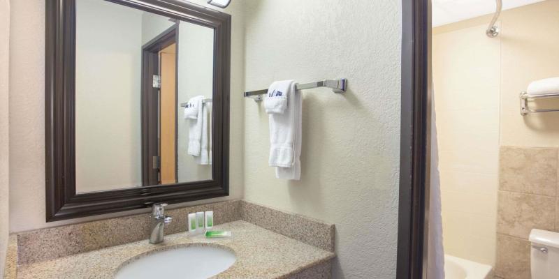 room_73f325f7-e864-4f0e-ba10-850042eaed2b.jpg