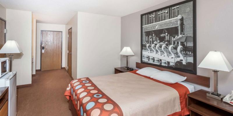 room_cc42e0c4-db59-470e-9d39-2d9fa9bdd997.jpg