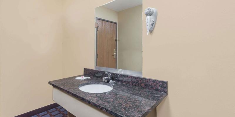 room_41cd4fe0-efb0-4b5f-bd4f-8e6f4482a2a8.jpg