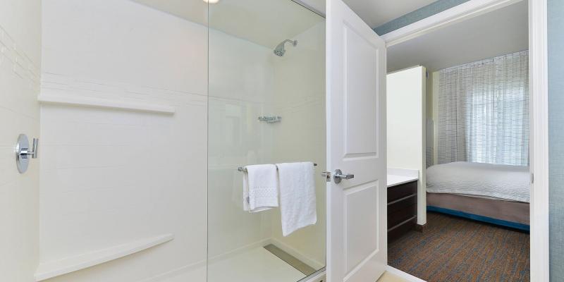 room_0cef89ea-1db3-4a1e-8091-b9bb4e452a48.jpg