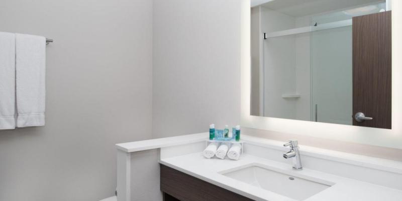 room_ce602f88-0dbe-426b-80f7-e3da5dbf4c07.jpg