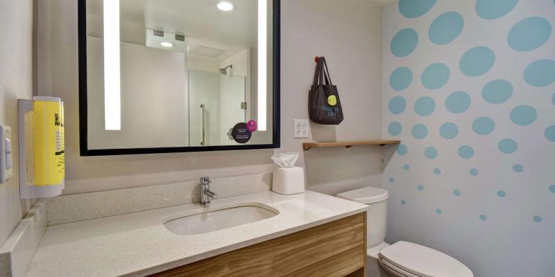 room_f609f2b5-ab49-44cc-8255-252a7af9c8e9.jpg