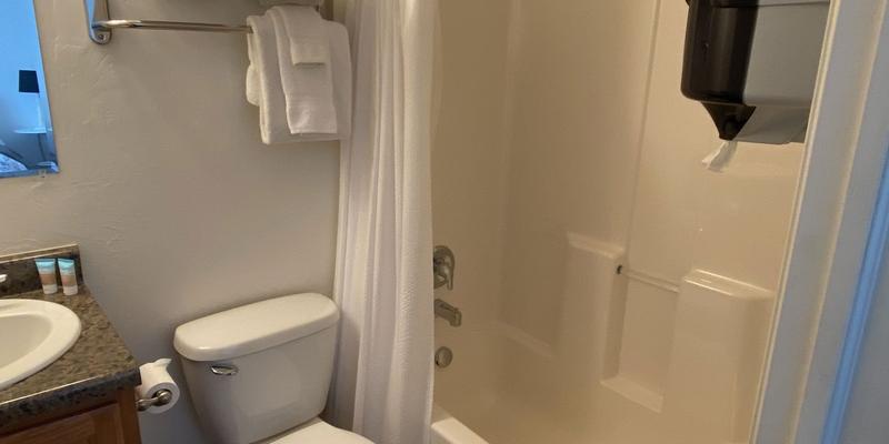 room_b44e83a6-bbee-4cbf-9ad2-3a93004cf15f.jpg